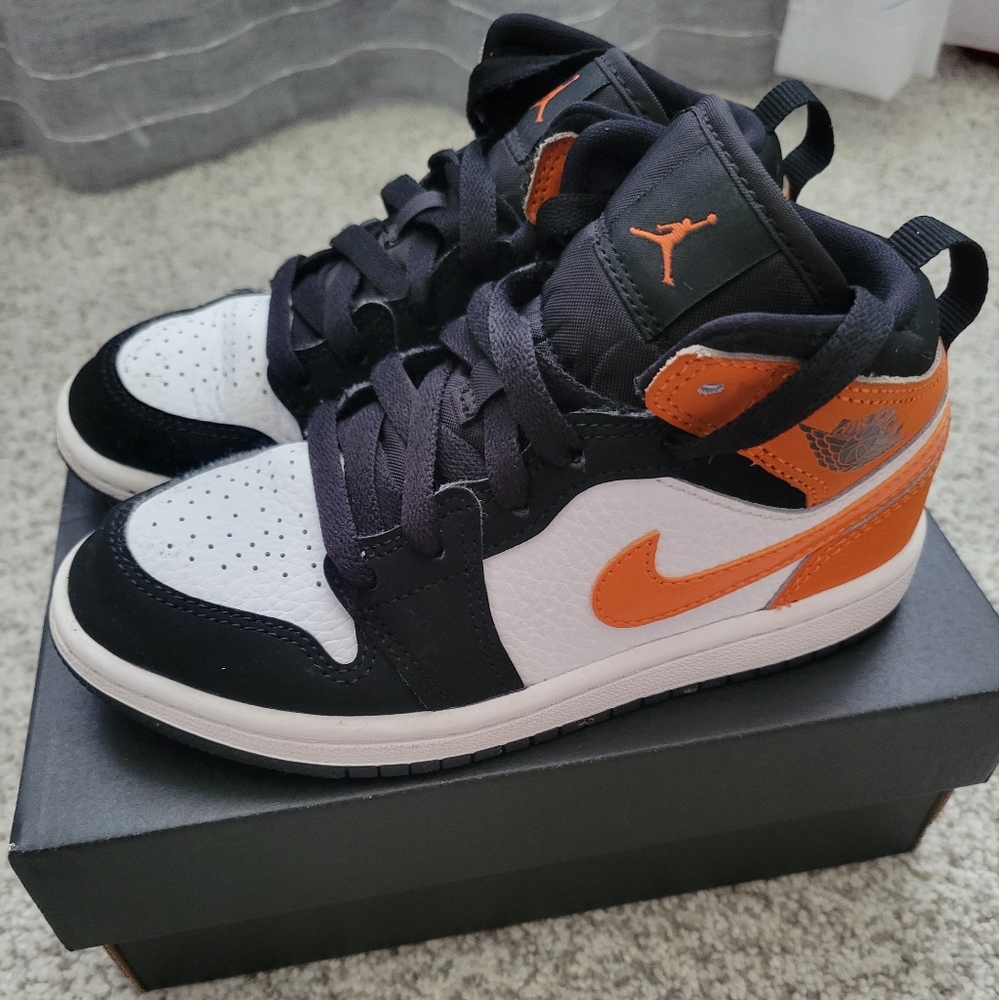 Jordan 1 Mid Pre School